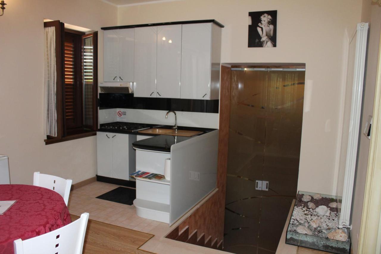La Villa Guest House Capitignano Dış mekan fotoğraf